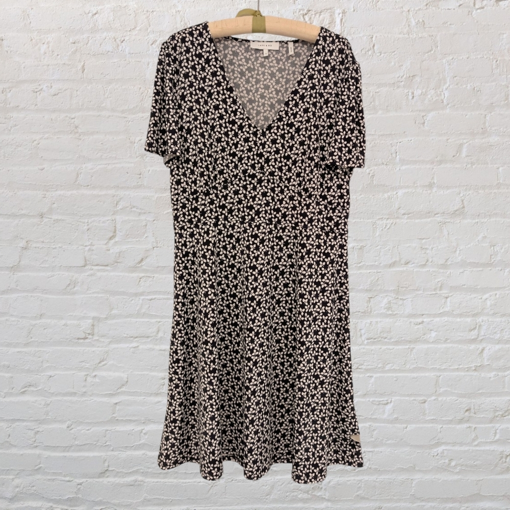 EUC Lark & Ro Women's Short Sleeve V-Neck Fit & Flare dress black white size 16